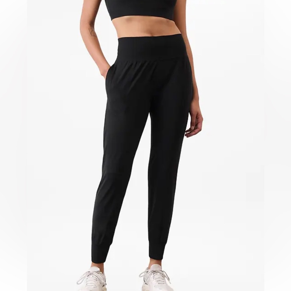 Athleta Salutation Jogger in PowerVita